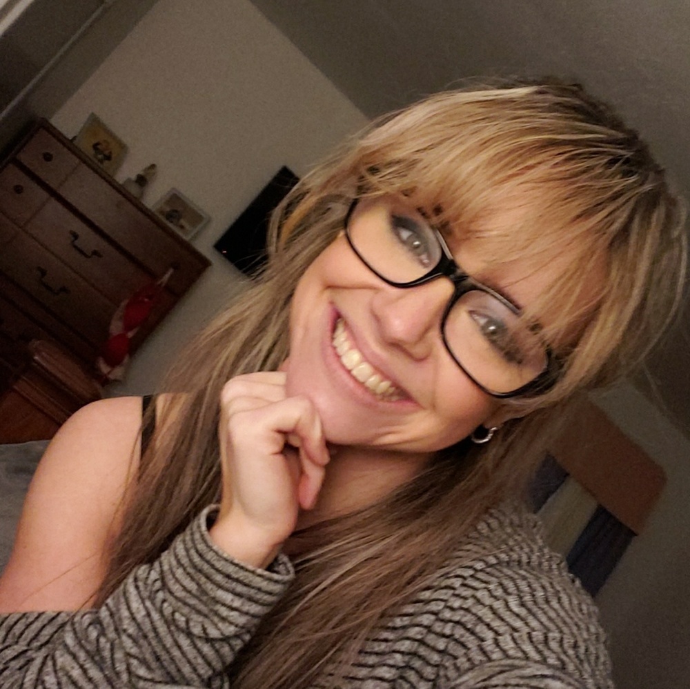Meet your Posher, Destinee
